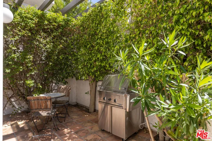1541 Palisades Drive, Pacific Palisades, California 90272