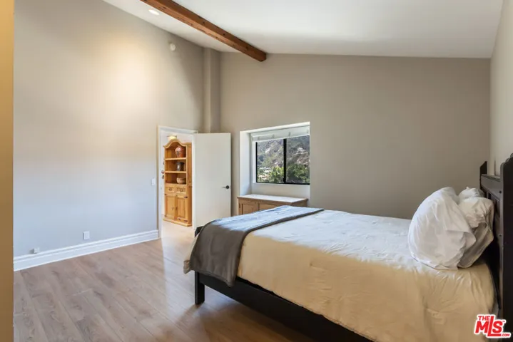 1541 Palisades Drive, Pacific Palisades, California 90272
