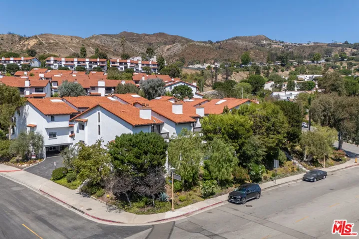 1541 Palisades Drive, Pacific Palisades, California 90272