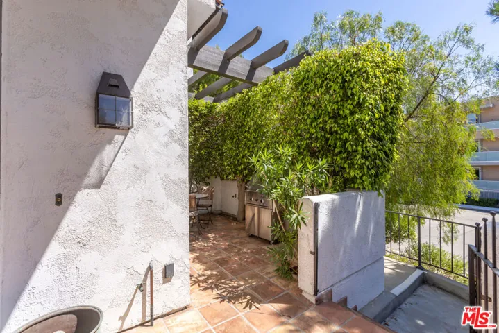 1541 Palisades Drive, Pacific Palisades, California 90272