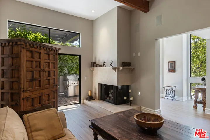 1541 Palisades Drive, Pacific Palisades, California 90272