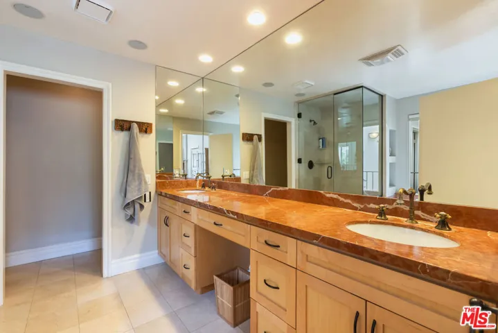 1541 Palisades Drive, Pacific Palisades, California 90272