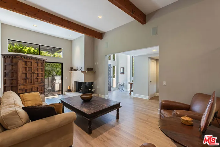 1541 Palisades Drive, Pacific Palisades, California 90272