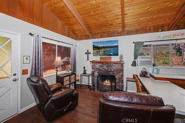 1069 Jungfrau Drive, Crestline, California 92325