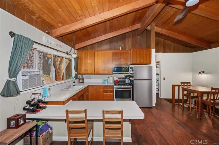 1069 Jungfrau Drive, Crestline, California 92325