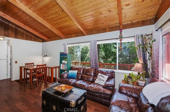 1069 Jungfrau Drive, Crestline, California 92325