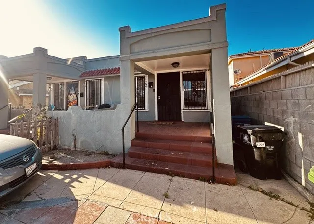 1221 W 59th, Los Angeles, California 90044