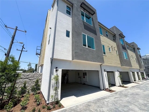 11706 Arkansas Street F, Artesia, California 90701