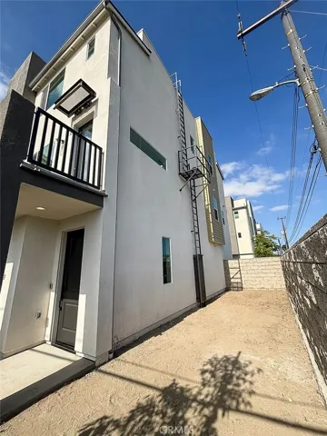 11706 Arkansas Street F, Artesia, California 90701