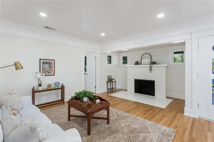 693 N Euclid Avenue, Upland, California 91786