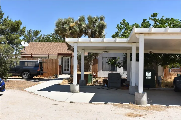 6293 Backus Road, Mojave, California 93501