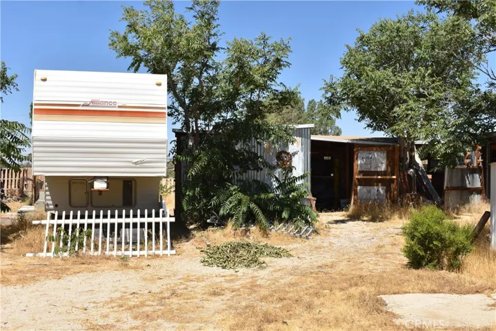 6293 Backus Road, Mojave, California 93501