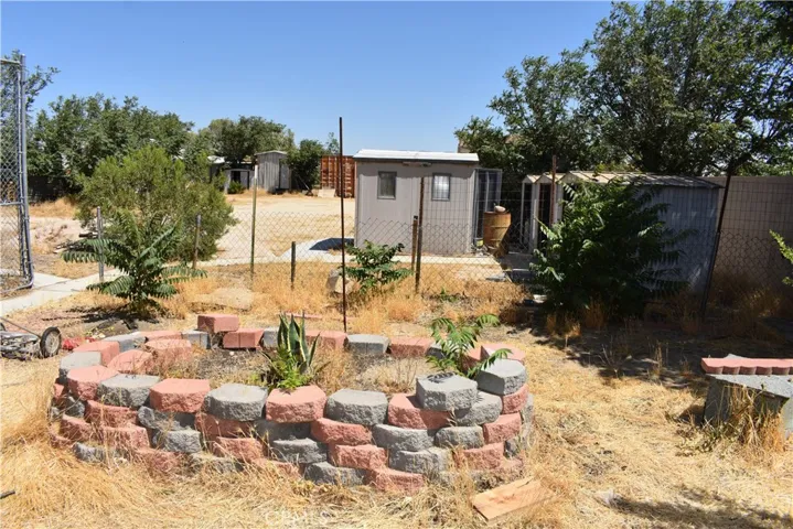 6293 Backus Road, Mojave, California 93501
