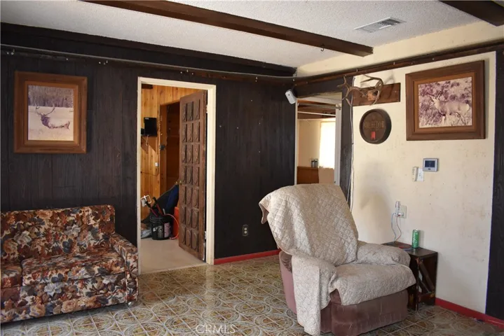 6293 Backus Road, Mojave, California 93501