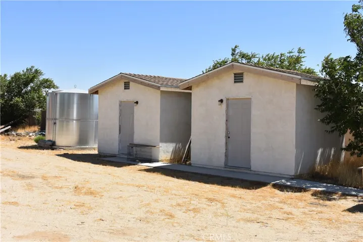 6293 Backus Road, Mojave, California 93501