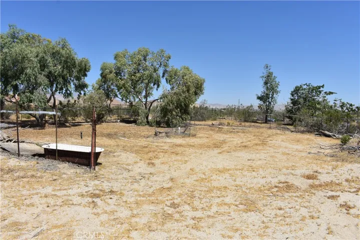 6293 Backus Road, Mojave, California 93501