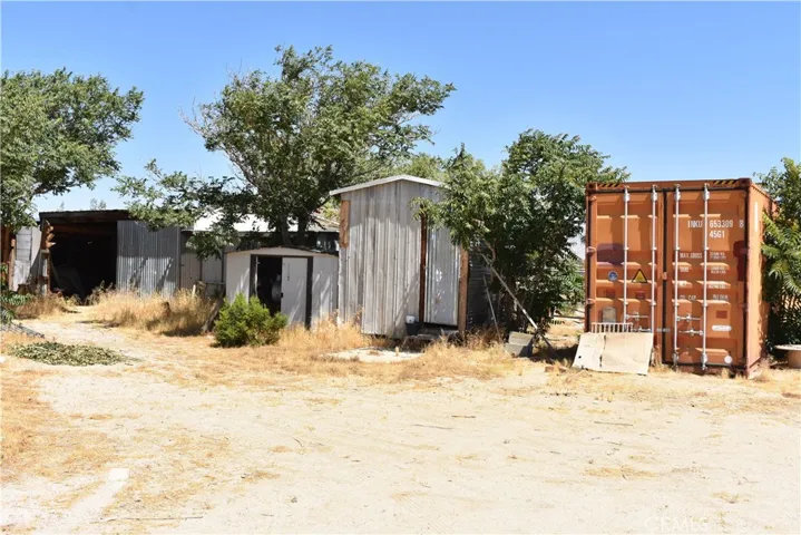 6293 Backus Road, Mojave, California 93501