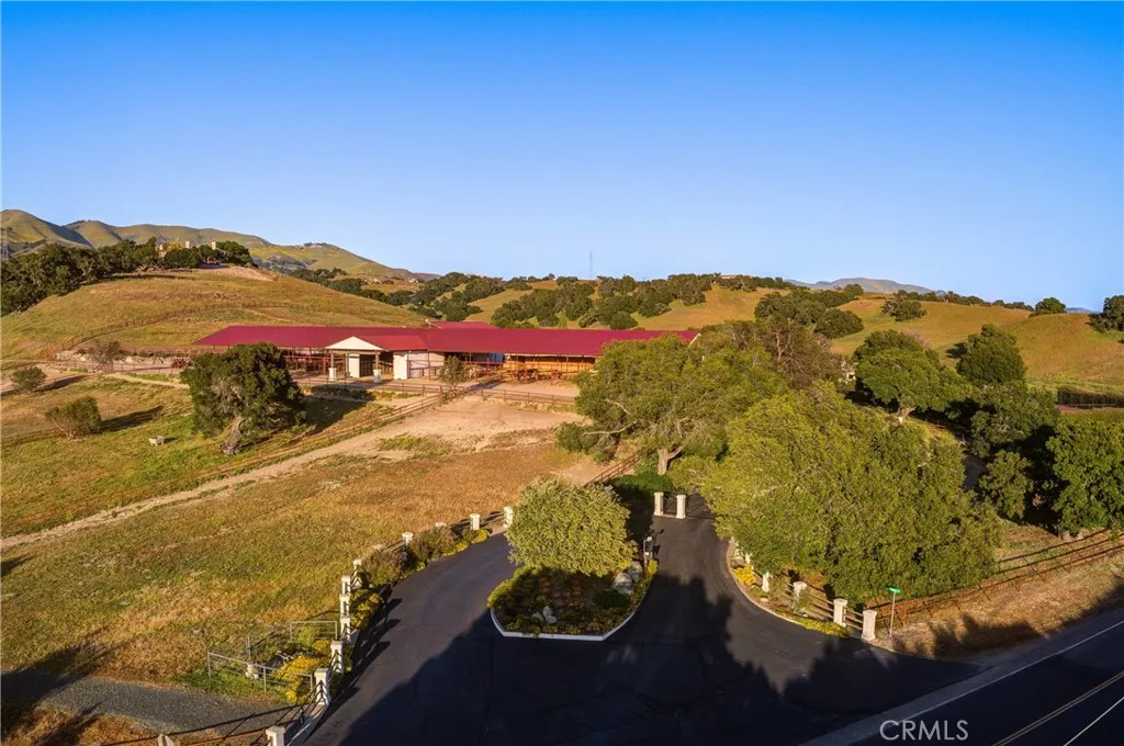 Private Gated Entrance to Varian Ranch