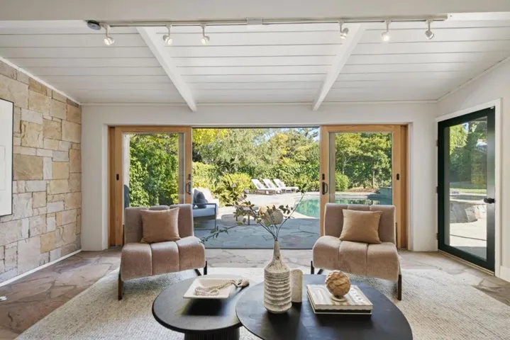 109 Alturas Drive, Burlingame, California 94010