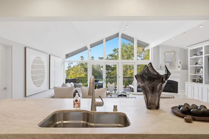 109 Alturas Drive, Burlingame, California 94010