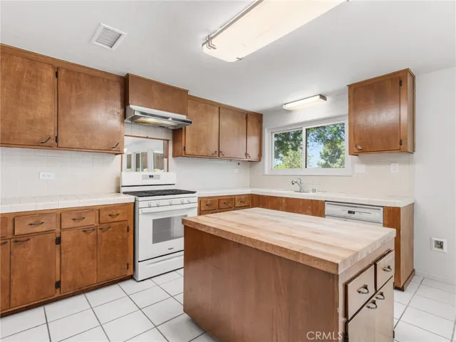2973 Flanders, Riverside, California 92507