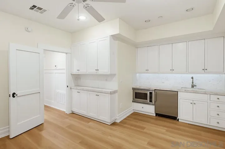 464 C, Coronado, California 92118