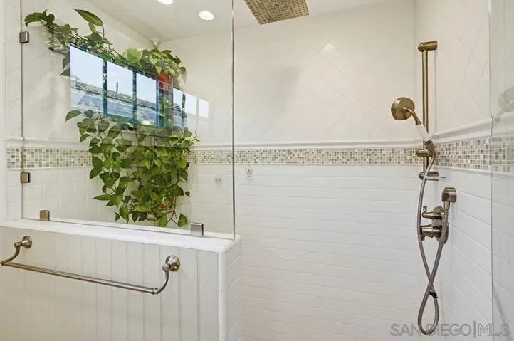 464 C, Coronado, California 92118
