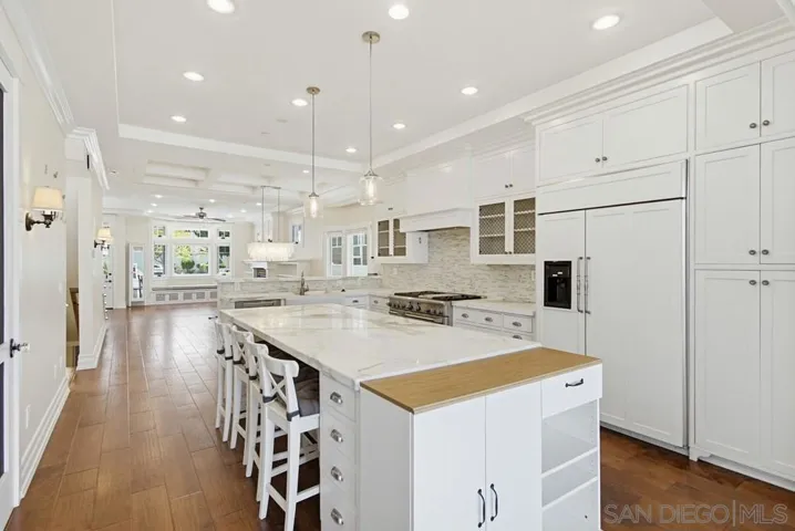 464 C, Coronado, California 92118