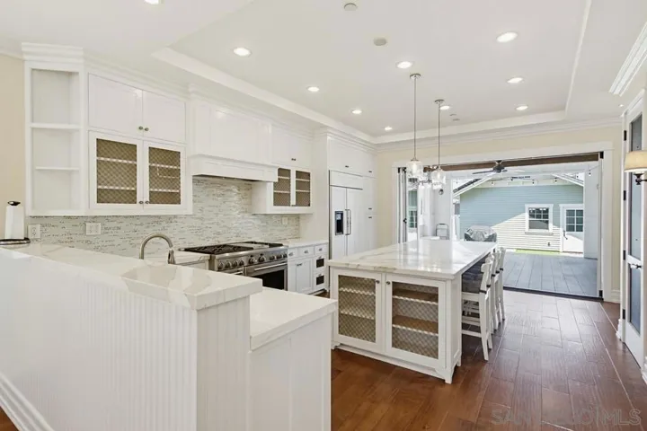 464 C, Coronado, California 92118