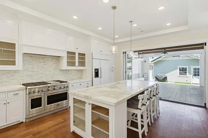 464 C, Coronado, California 92118