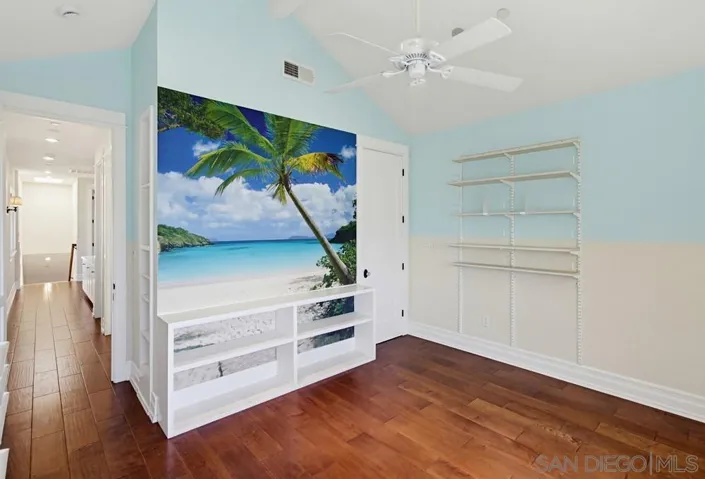 464 C, Coronado, California 92118