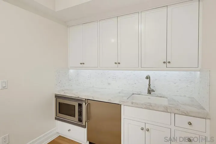 464 C, Coronado, California 92118