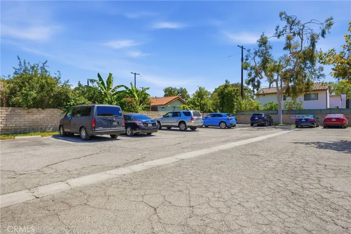 8340 Penfield Ave 35, Winnetka, California 91306