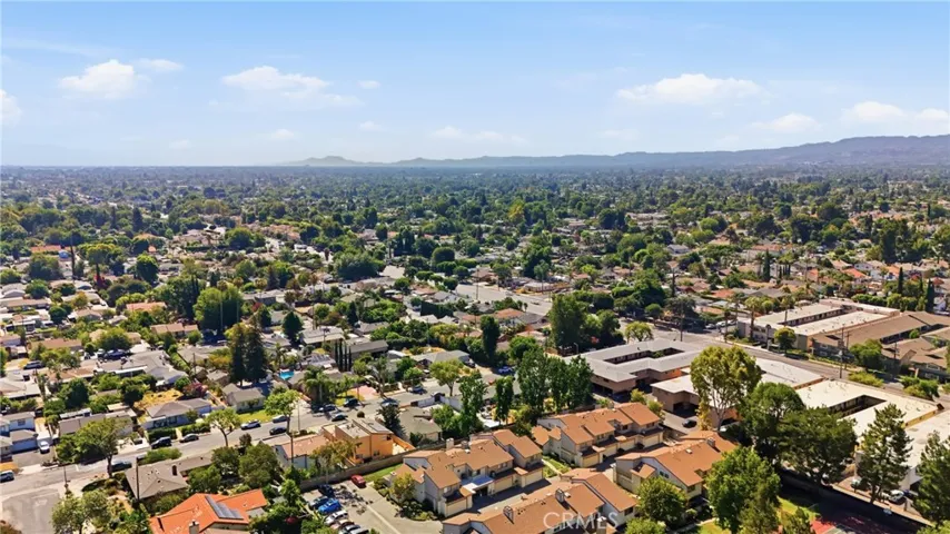 8340 Penfield Ave 35, Winnetka, California 91306