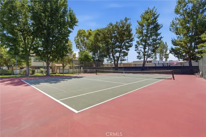 8340 Penfield Ave 35, Winnetka, California 91306