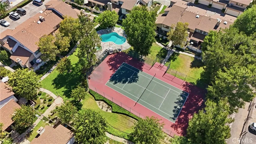 8340 Penfield Ave 35, Winnetka, California 91306