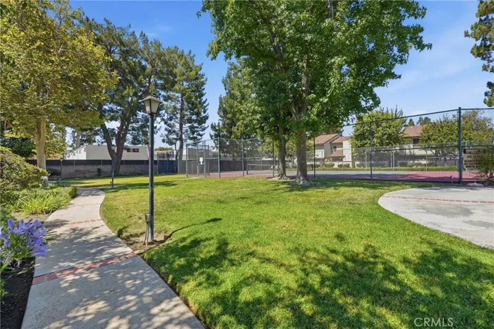 8340 Penfield Ave 35, Winnetka, California 91306