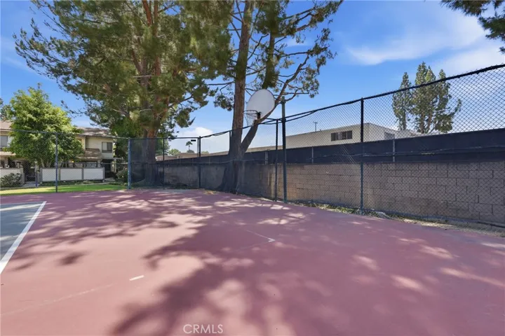 8340 Penfield Ave 35, Winnetka, California 91306