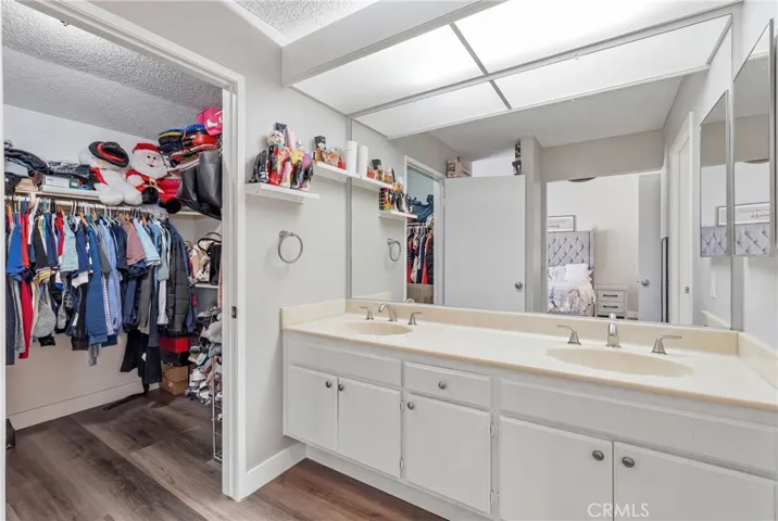 Walk in Closet
