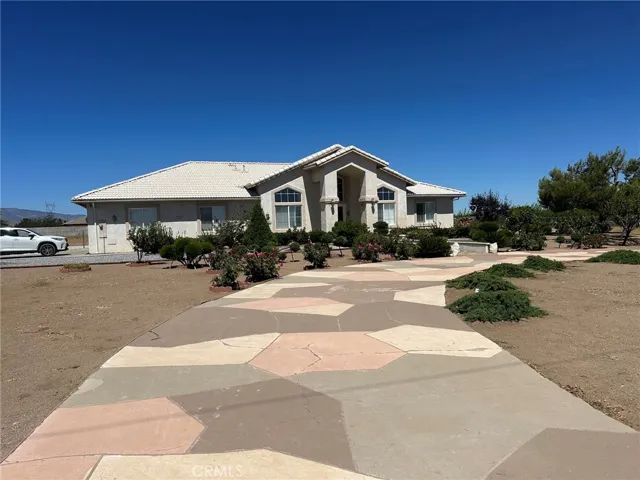 9408 La Cadena Avenue, Oak Hills, California 92344