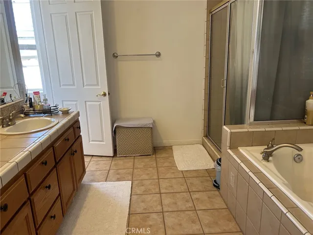 9408 La Cadena Avenue, Oak Hills, California 92344