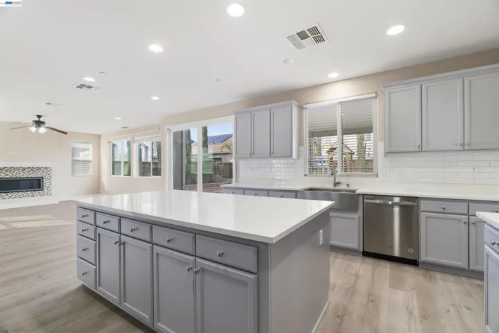 967 Dainty Ave, Brentwood, California 94513