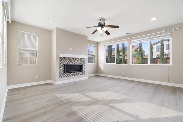 967 Dainty Ave, Brentwood, California 94513