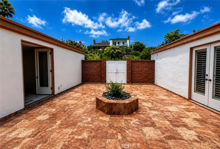 7343 Almaden, Carlsbad, California 92009