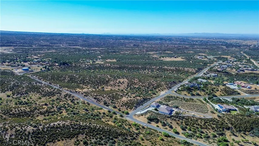 2 Landover Road, Oak Hills, California 92344