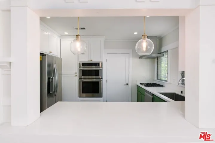 2191 W 31st Street, Los Angeles, California 90018
