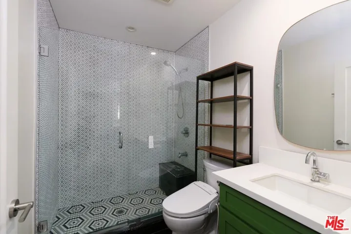 2191 W 31st Street, Los Angeles, California 90018