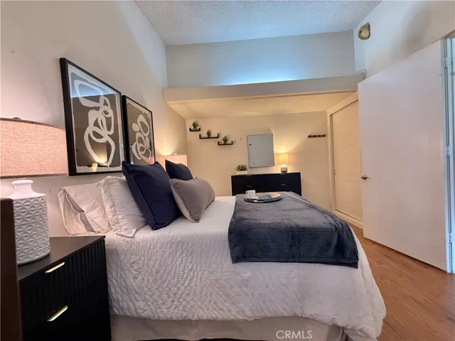 14001 Thunderbird Drive 4l, Seal Beach, California 90740