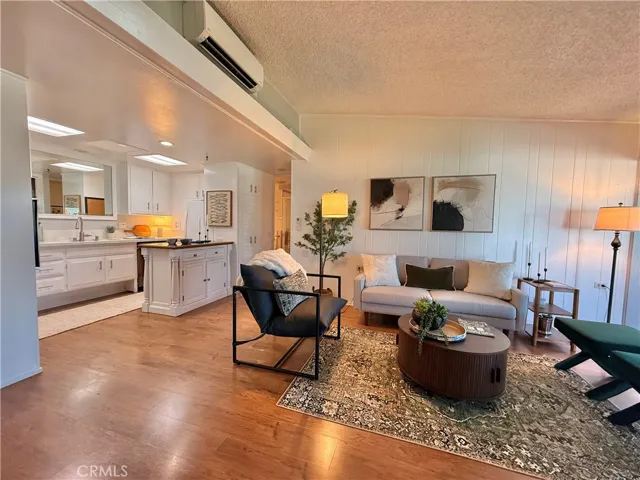14001 Thunderbird Drive 4l, Seal Beach, California 90740