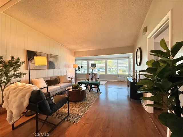 14001 Thunderbird Drive 4l, Seal Beach, California 90740